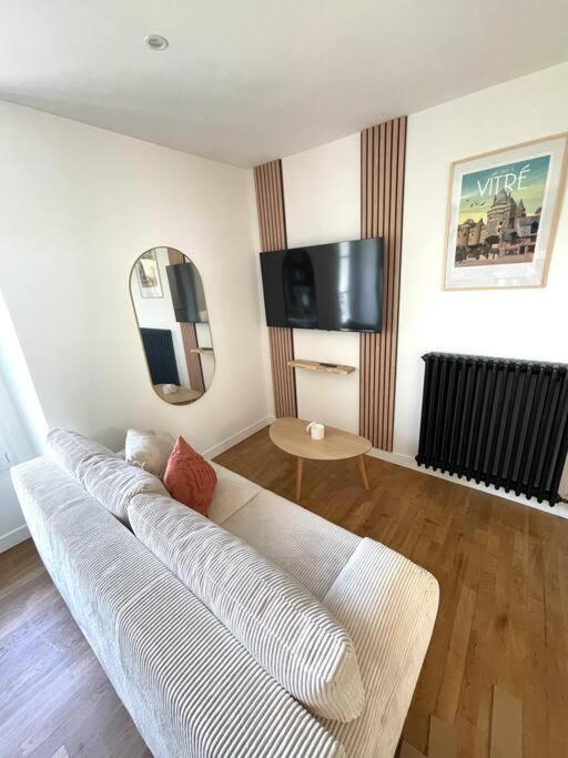Appartement Calme Et Cosy Proche Centre Vue Chateau Vitré Extérieur photo
